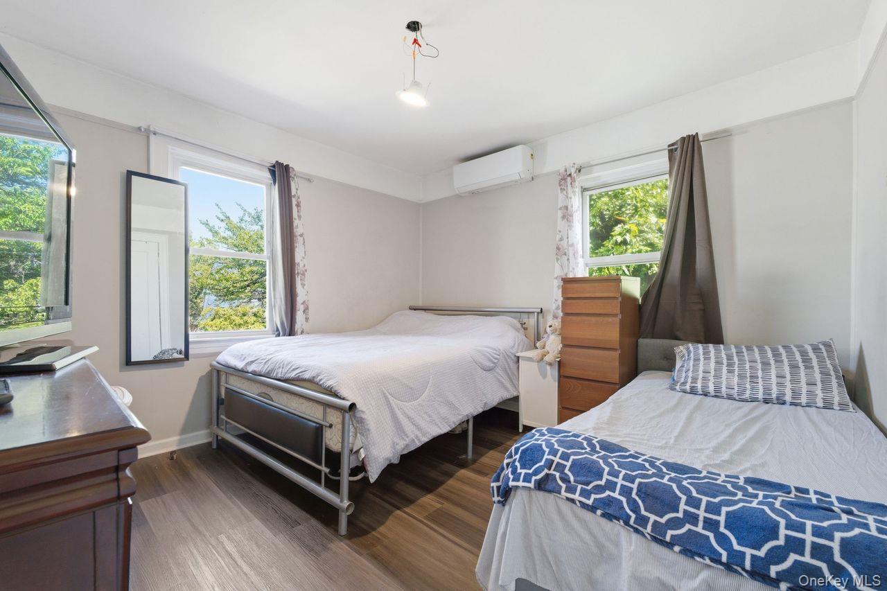 Single Family Colfax Street Queens, NY 11429, MLS-1027700-15