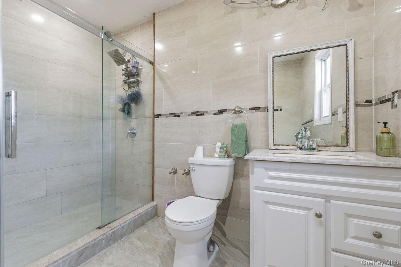 Single Family Colfax Street Queens, NY 11429, MLS-1027700-20