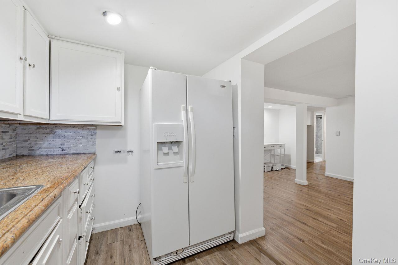 Single Family Colfax Street Queens, NY 11429, MLS-1027700-24