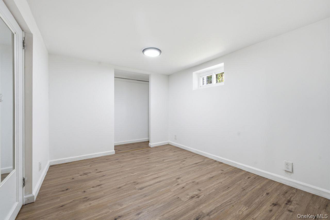 Single Family Colfax Street Queens, NY 11429, MLS-1027700-27