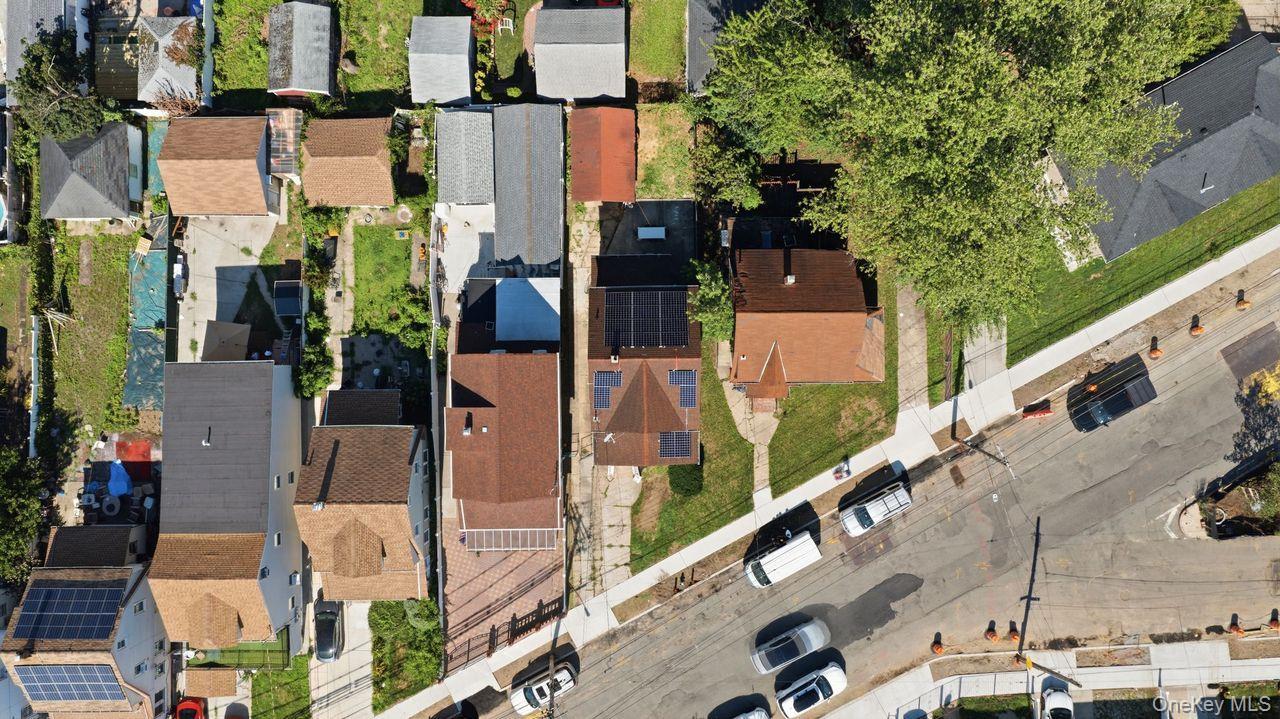 Single Family Colfax Street Queens, NY 11429, MLS-1027700-32
