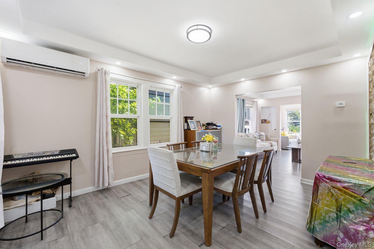 Single Family Colfax Street Queens, NY 11429, MLS-1027700-8