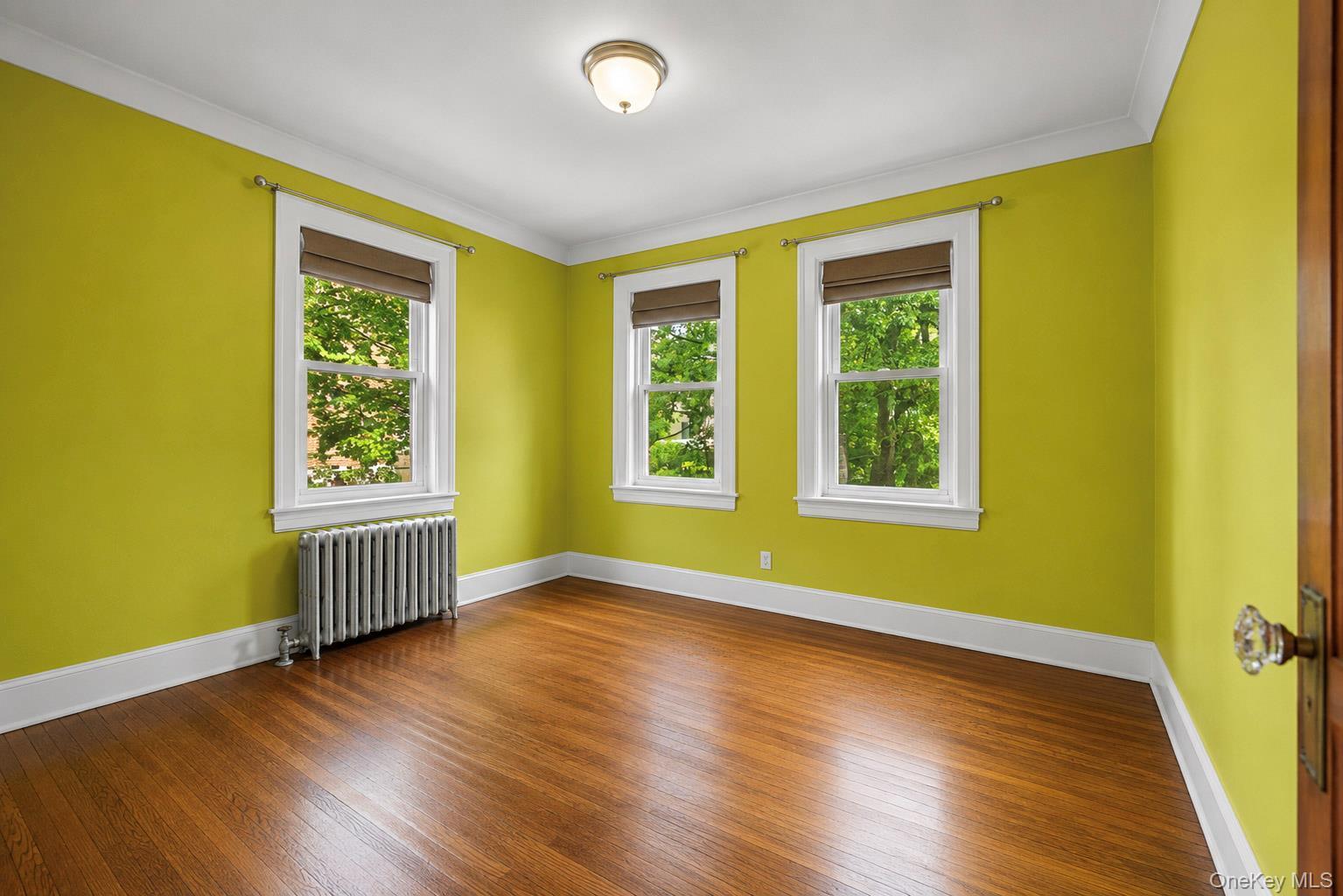 Single Family E 226th Street Bronx, NY 10466, MLS-1027704-13