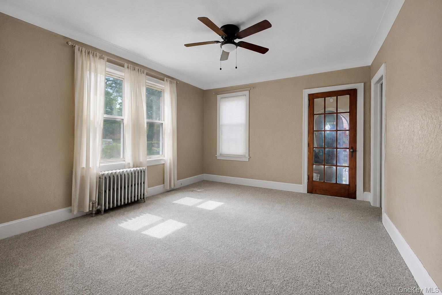 Single Family E 226th Street Bronx, NY 10466, MLS-1027704-2
