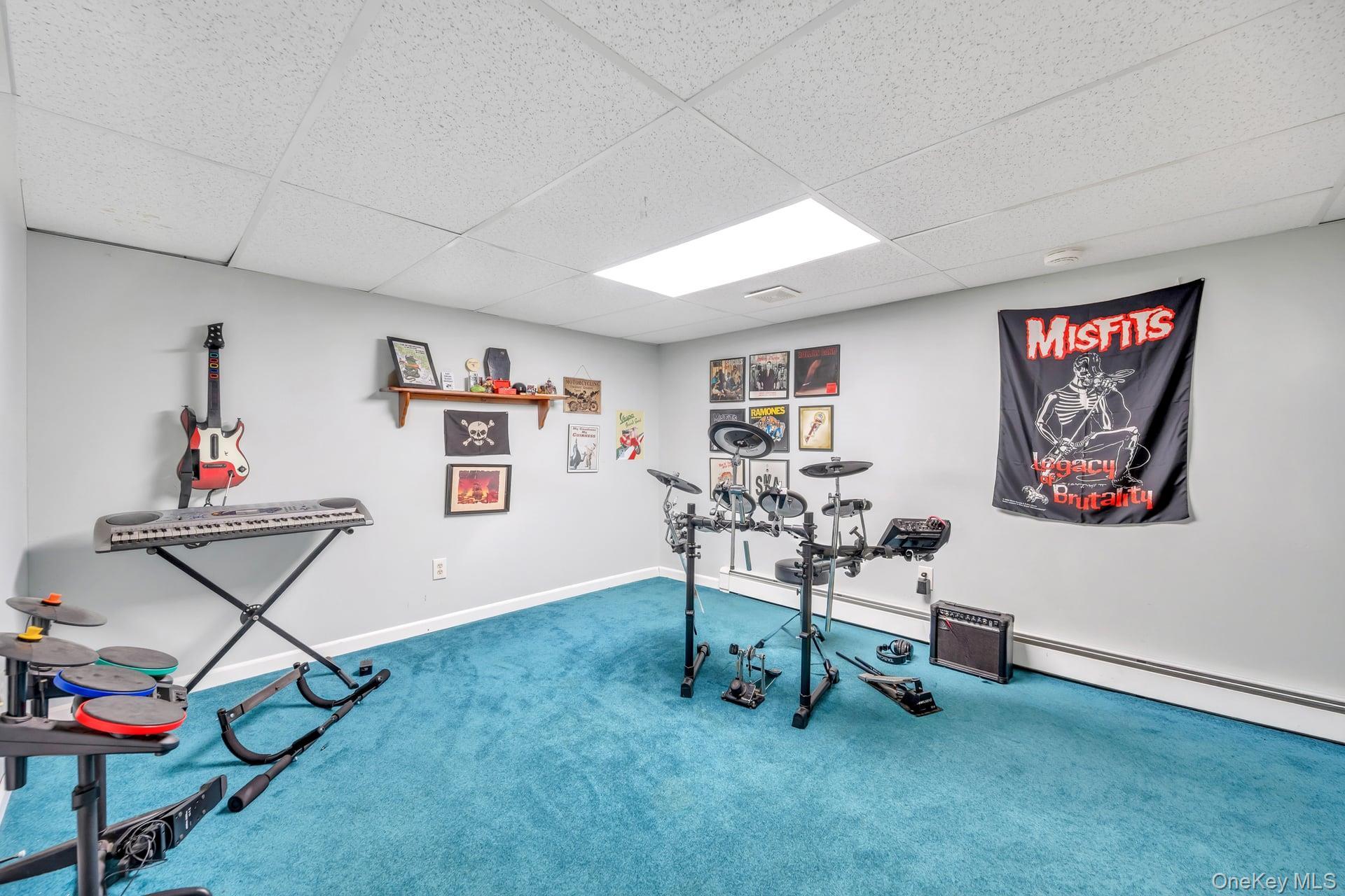 Single Family Walter Drive  Suffolk County, NY 11767, MLS-1027714-21
