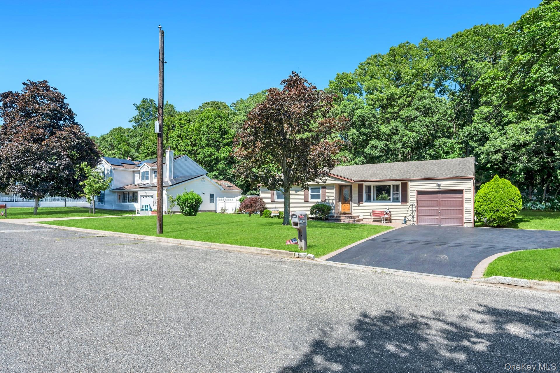 Single Family Walter Drive  Suffolk County, NY 11767, MLS-1027714-3