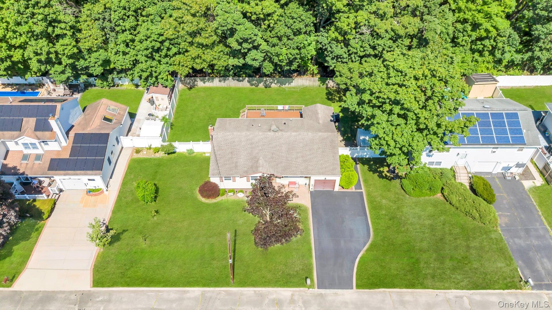 Single Family Walter Drive  Suffolk County, NY 11767, MLS-1027714-4