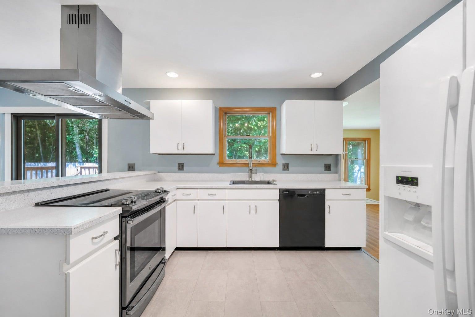 Single Family Walter Drive  Suffolk County, NY 11767, MLS-1027714-9