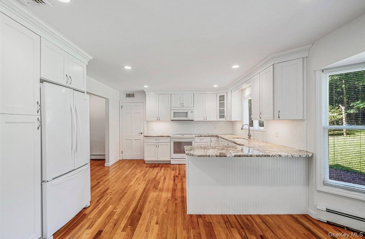 Single Family Wilderness Road Suffolk County, NY 11780, MLS-1027742-8