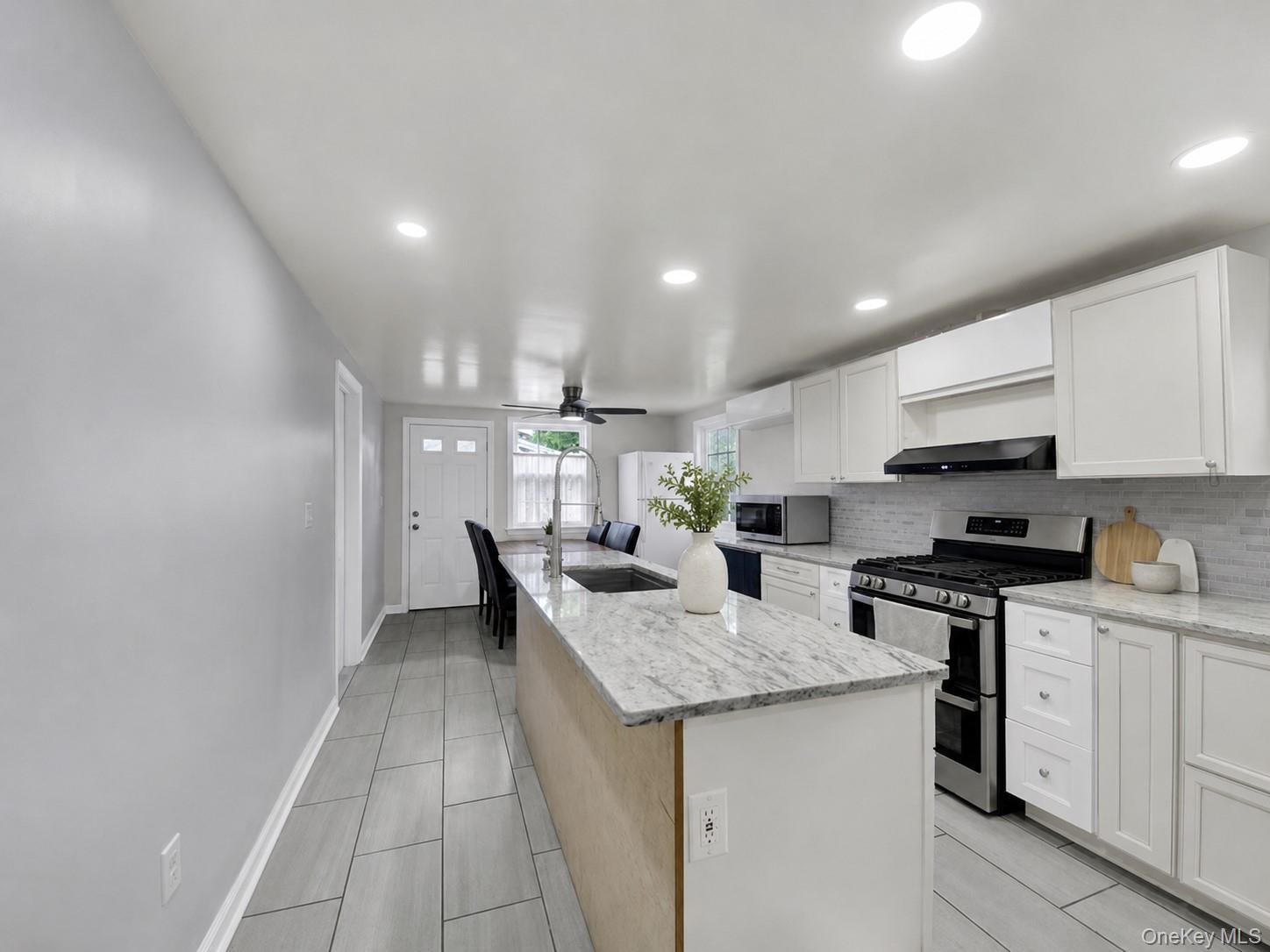 Single Family Harding Park Bronx, NY 10473, MLS-1027747-5