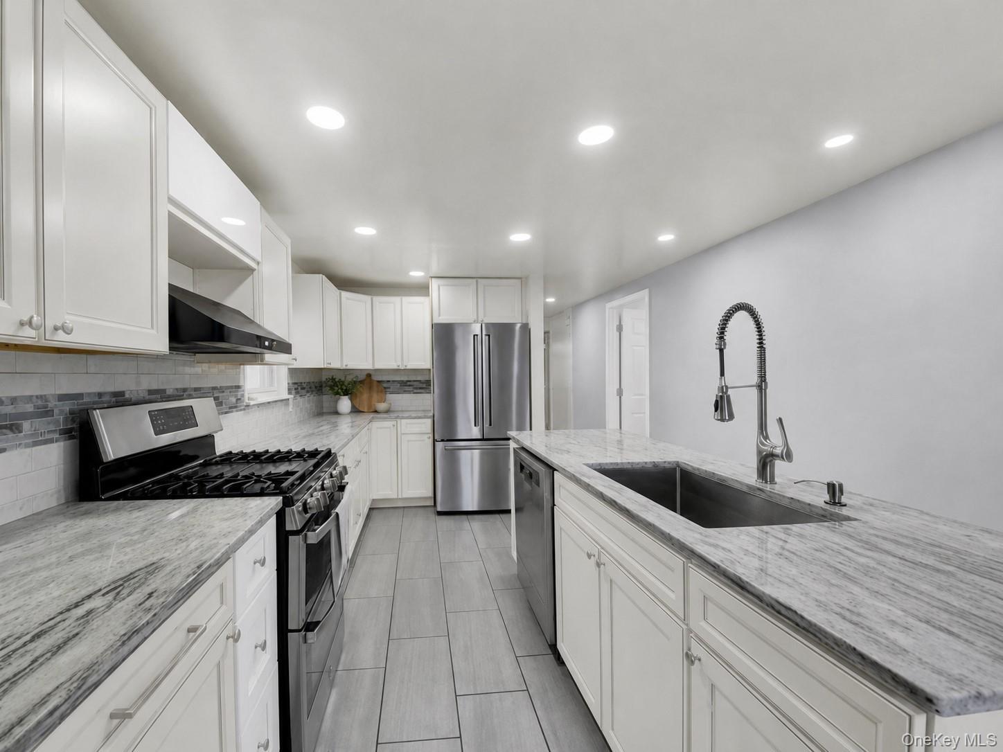 Single Family Harding Park Bronx, NY 10473, MLS-1027747-6