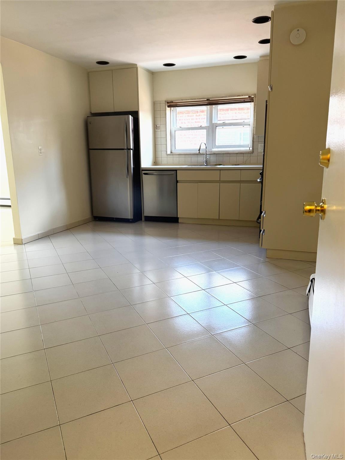 Single Family Stadium Avenue Bronx, NY 10465, MLS-1027748-11