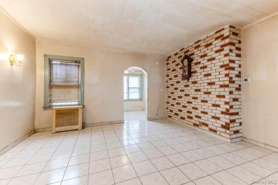 Single Family 47th Street Queens, NY 11377, MLS-1027759-2