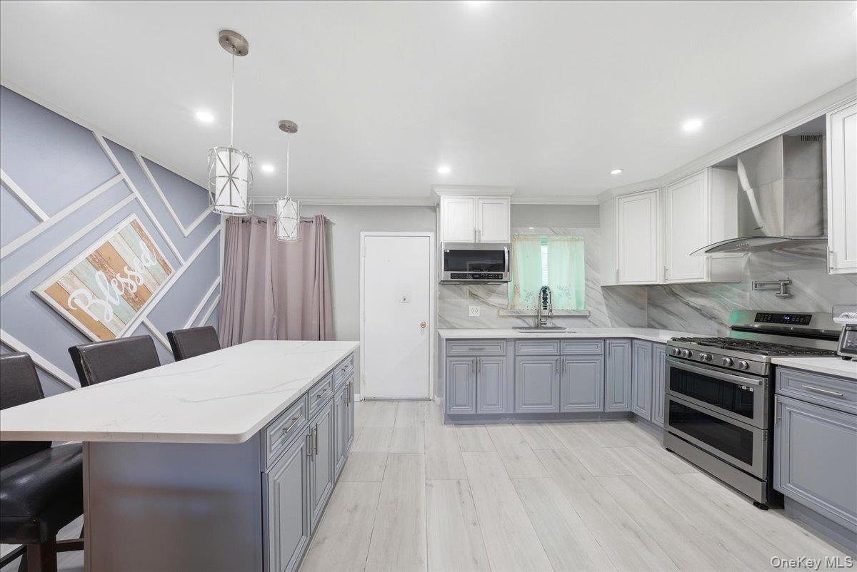 Single Family Kingsland Avenue Bronx, NY 10469, MLS-1027784-13