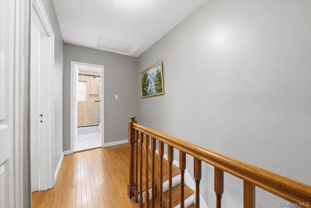 Single Family Kingsland Avenue Bronx, NY 10469, MLS-1027784-21
