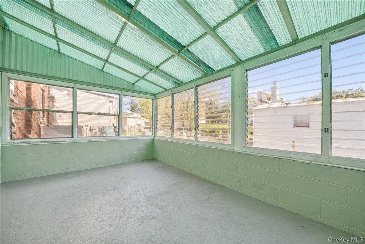 Single Family Kingsland Avenue Bronx, NY 10469, MLS-1027784-24