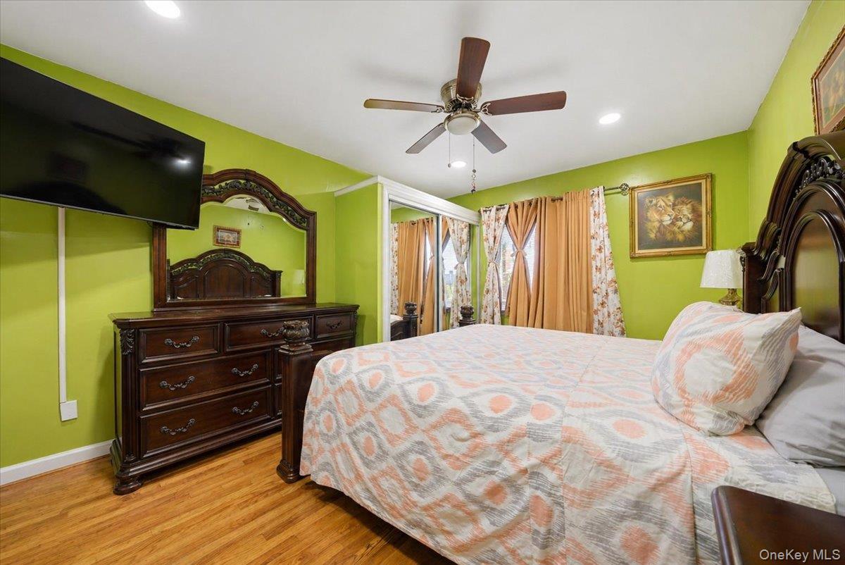Single Family Kingsland Avenue Bronx, NY 10469, MLS-1027784-27