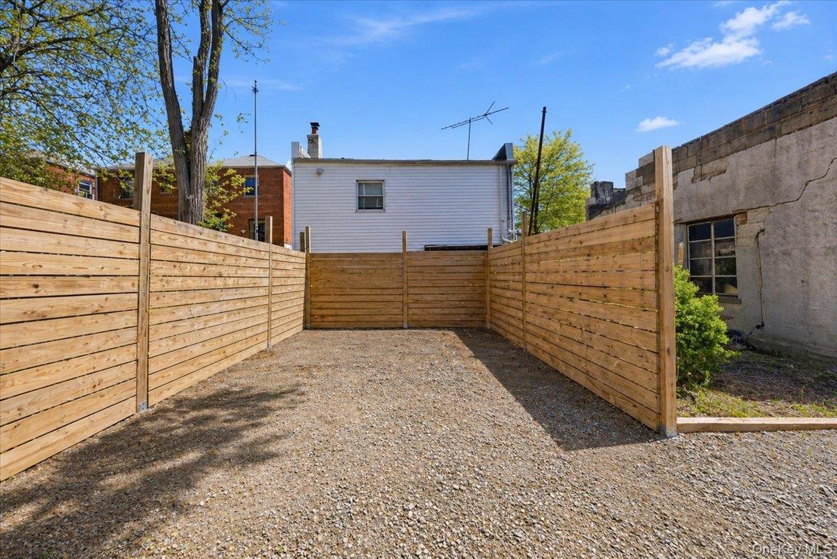 Single Family Kingsland Avenue Bronx, NY 10469, MLS-1027784-30