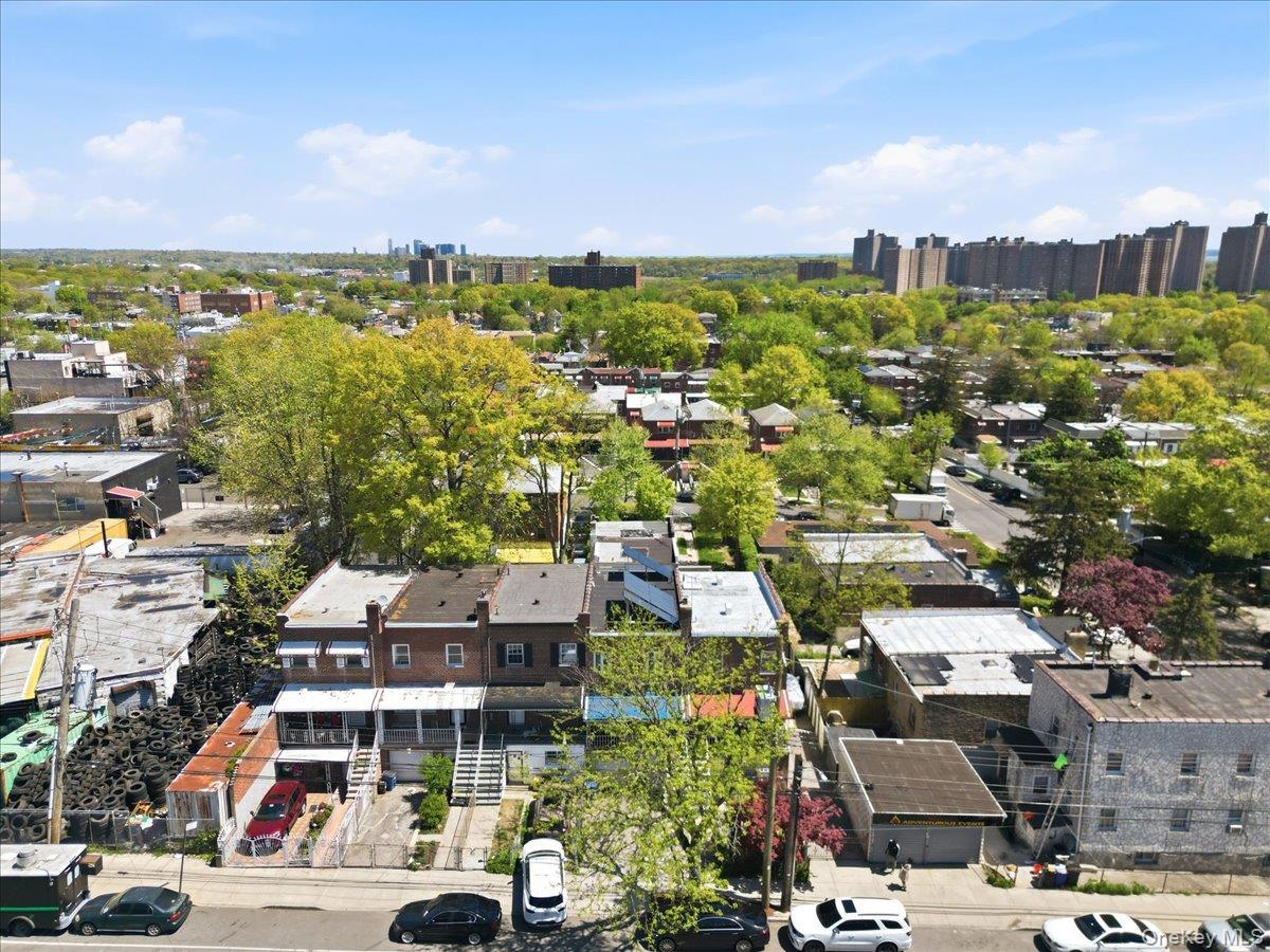 Single Family Kingsland Avenue Bronx, NY 10469, MLS-1027784-5