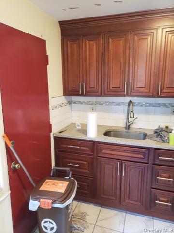 Single Family Murdock Avenue Queens, NY 11429, MLS-1027786-11