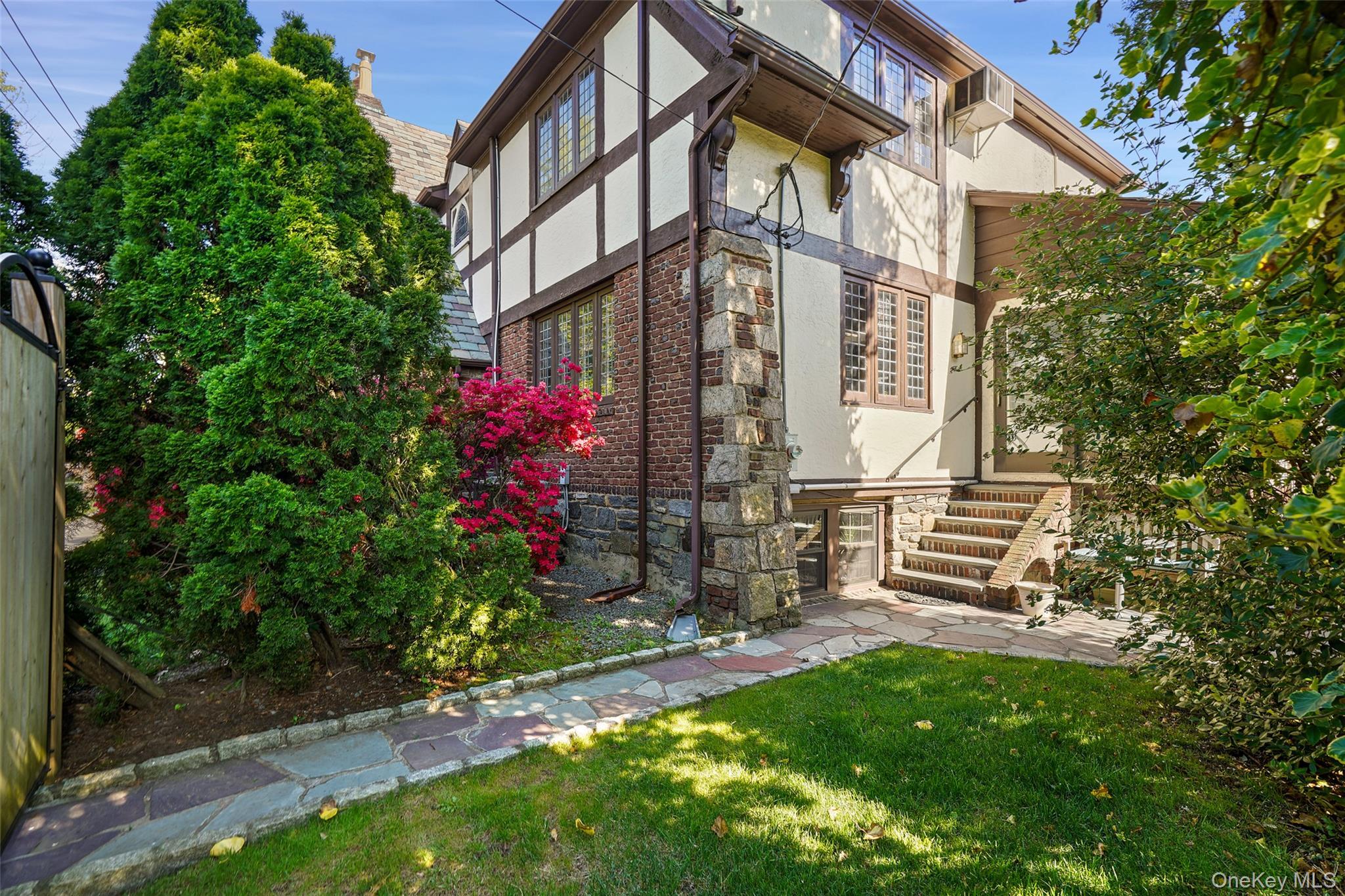 Single Family E Devonia Avenue Westchester County, NY 10552, MLS-1027807-40