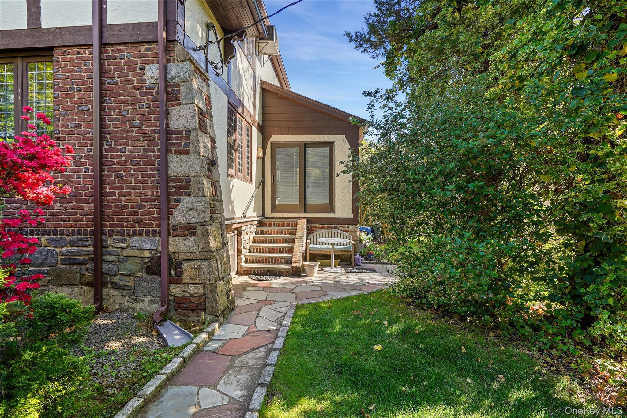 Single Family E Devonia Avenue  Westchester County, NY 10552, MLS-1027807-41