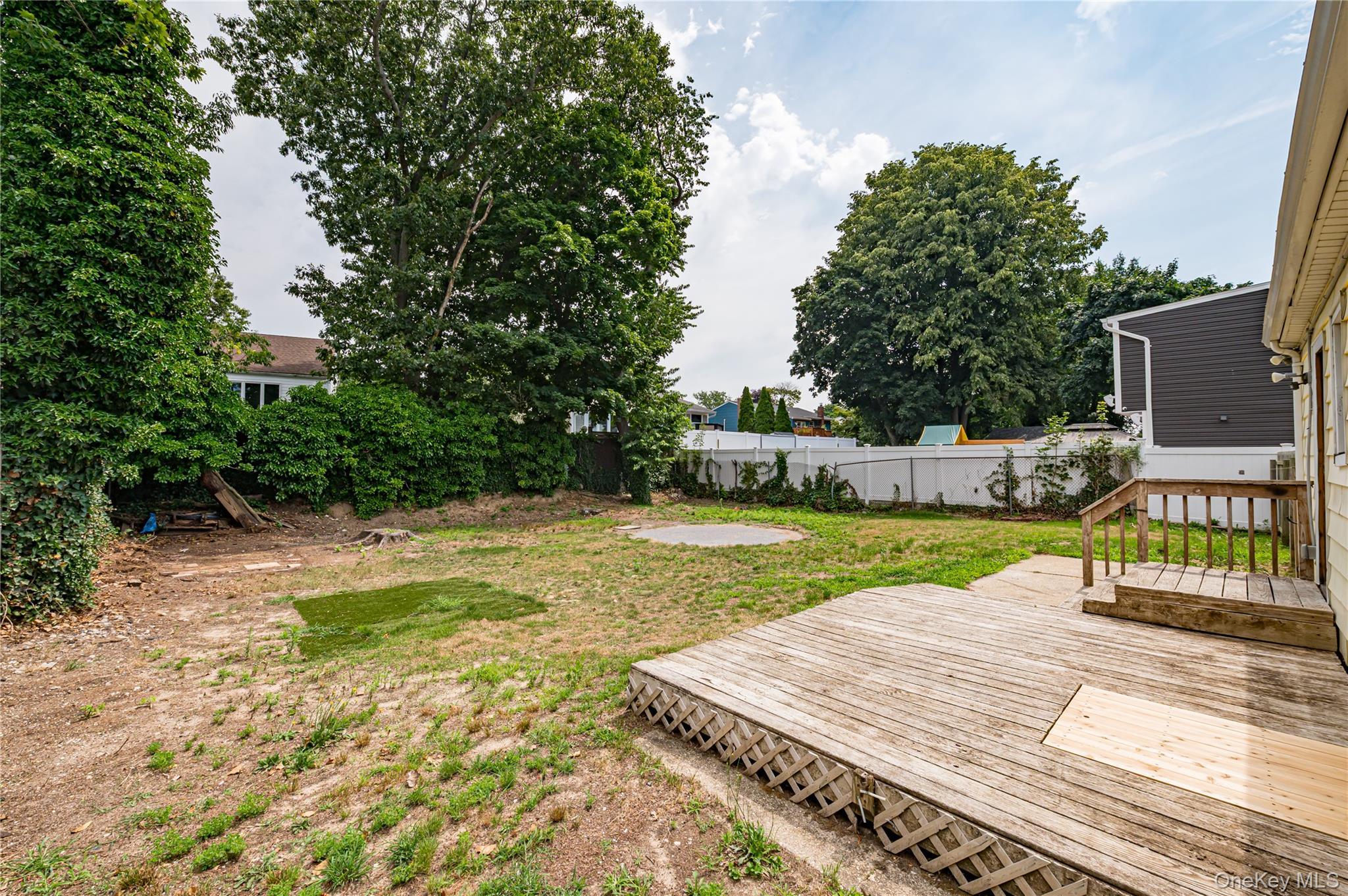 Single Family Cherubina Lane Suffolk County, NY 11703, MLS-1027819-11