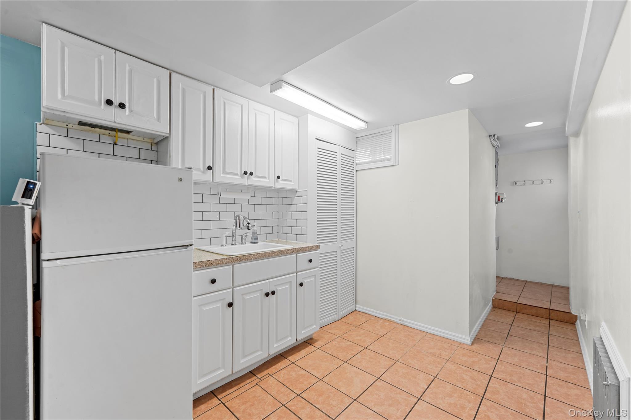 Single Family Eliot Avenue  Queens, NY 11379, MLS-1027824-21