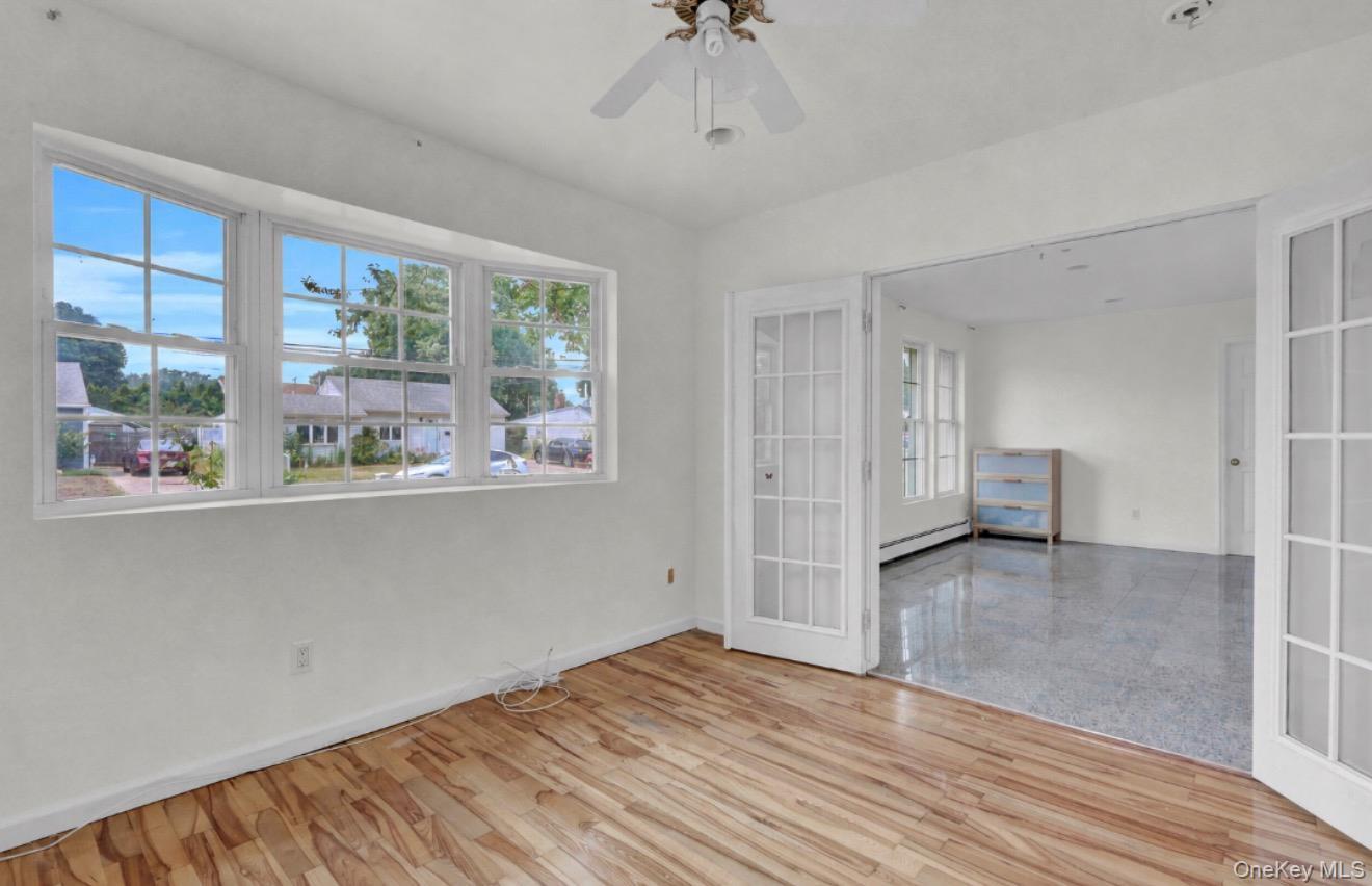 Single Family Brooklyn Boulevard  Suffolk County, NY 11706, MLS-1027830-11