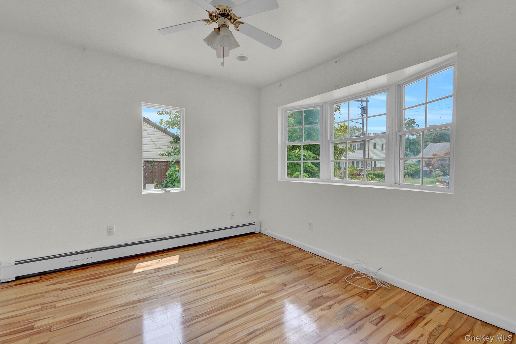 Single Family Brooklyn Boulevard  Suffolk County, NY 11706, MLS-1027830-9