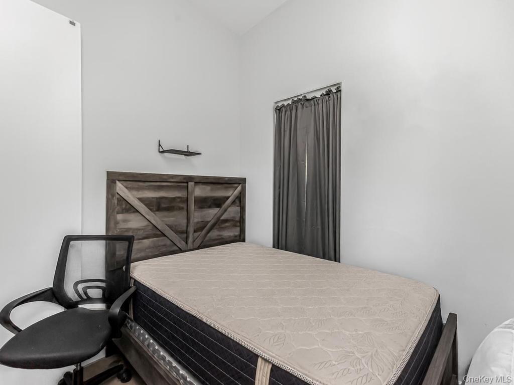 Single Family E 188th Street Bronx, NY 10458, MLS-1027834-15