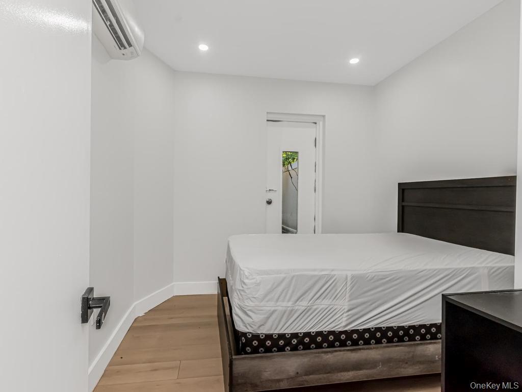Single Family E 188th Street Bronx, NY 10458, MLS-1027834-18