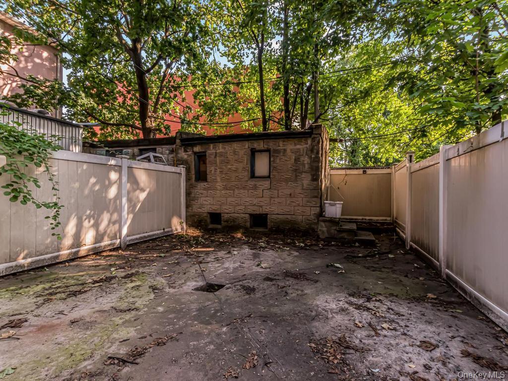 Single Family E 188th Street Bronx, NY 10458, MLS-1027834-29
