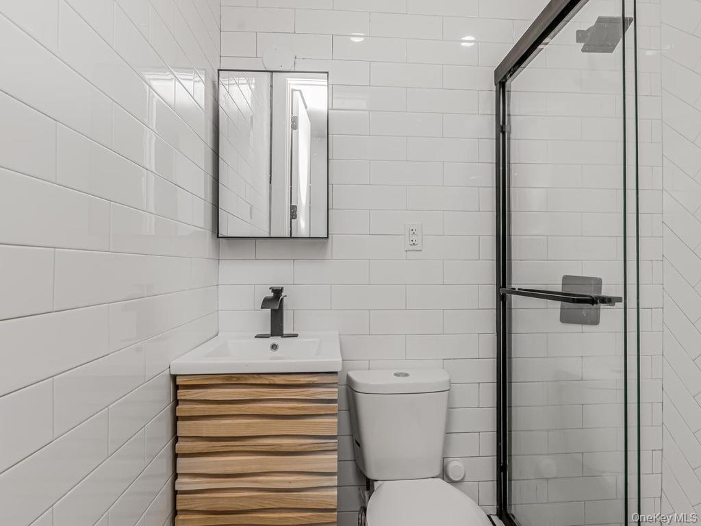 Single Family E 188th Street Bronx, NY 10458, MLS-1027834-4