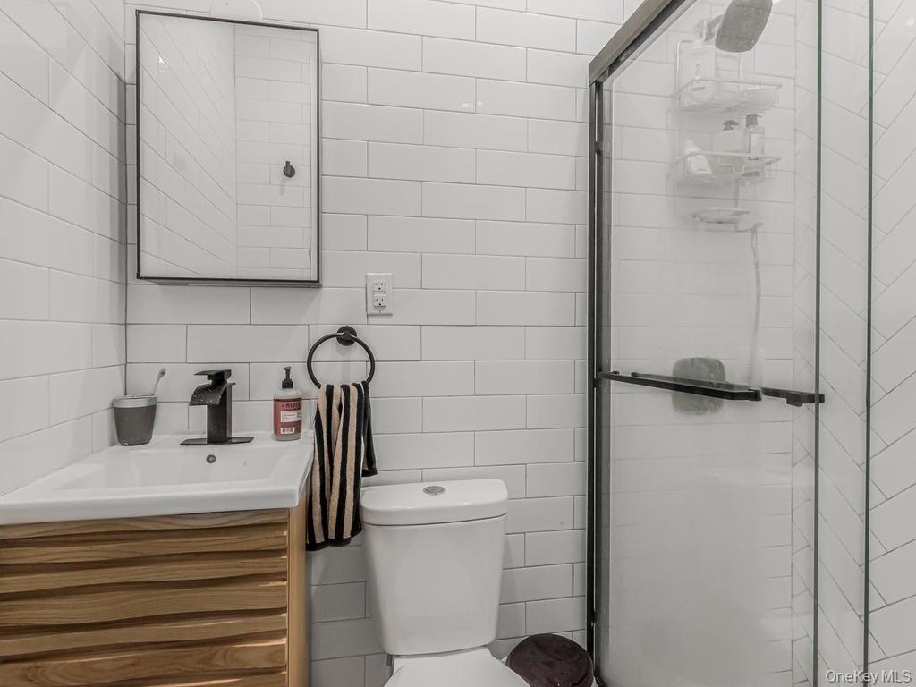 Single Family E 188th Street Bronx, NY 10458, MLS-1027834-9