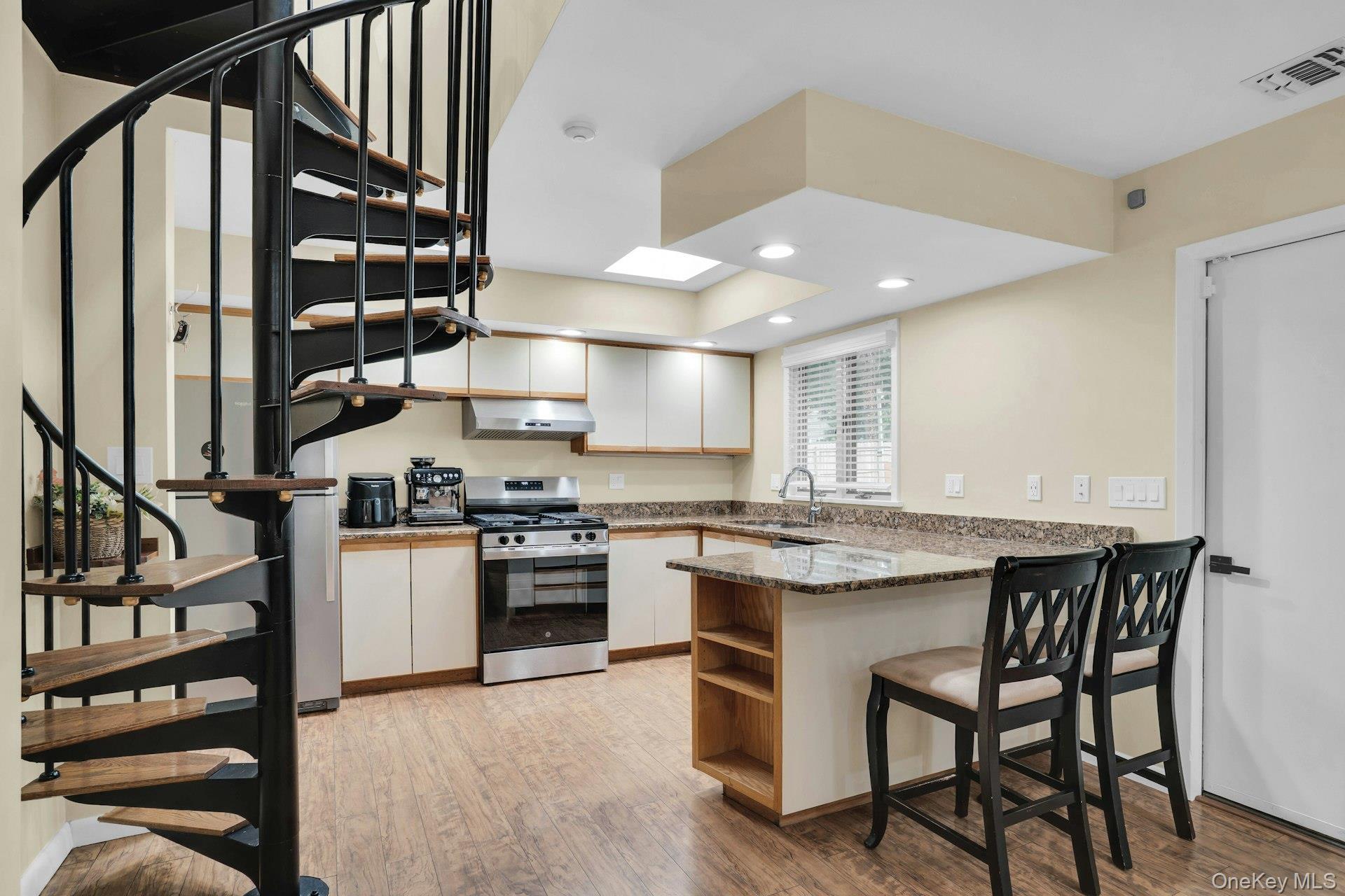 Single Family Vanderbilt Parkway  Suffolk County, NY 11746, MLS-1027852-17