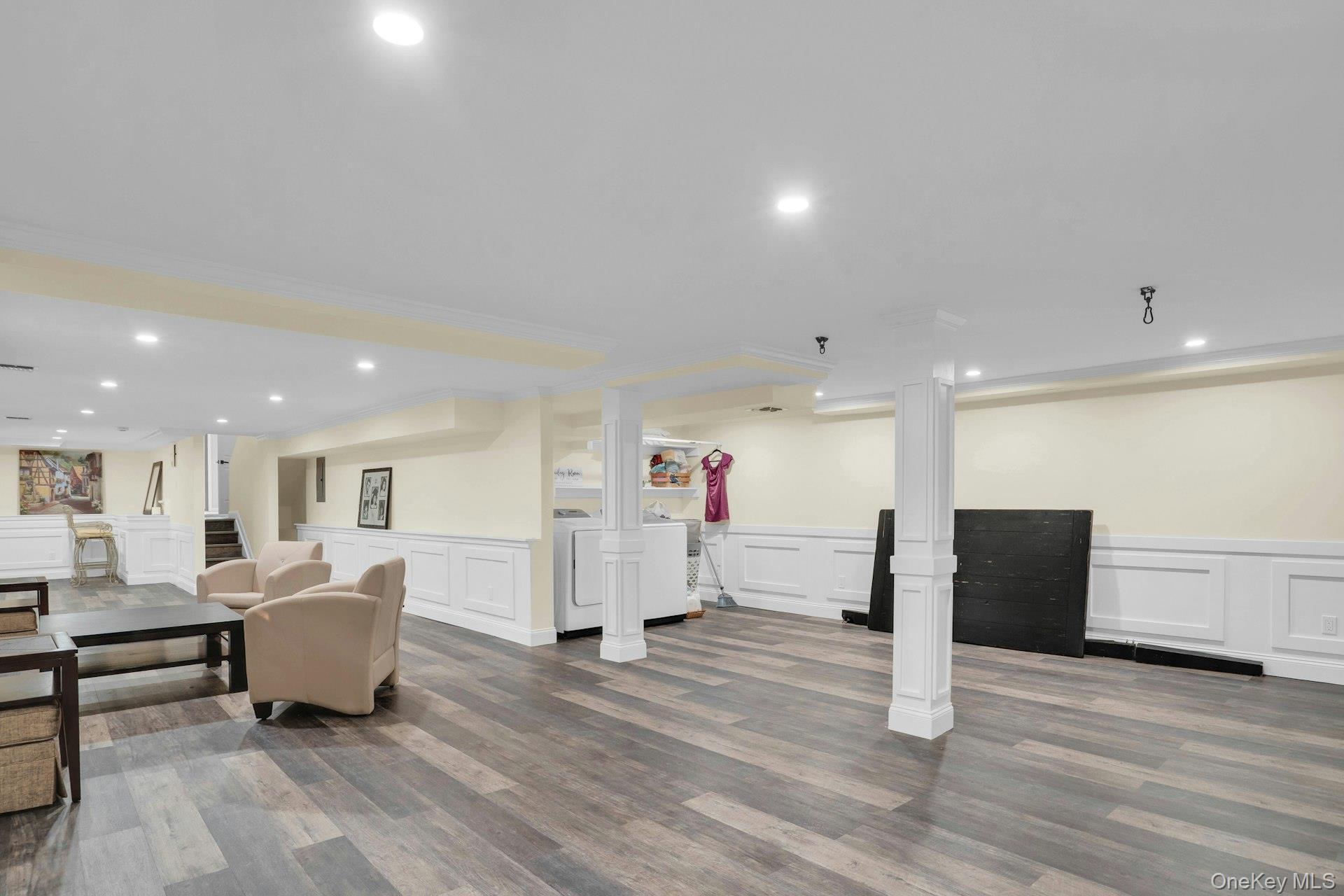 Single Family Vanderbilt Parkway  Suffolk County, NY 11746, MLS-1027852-49
