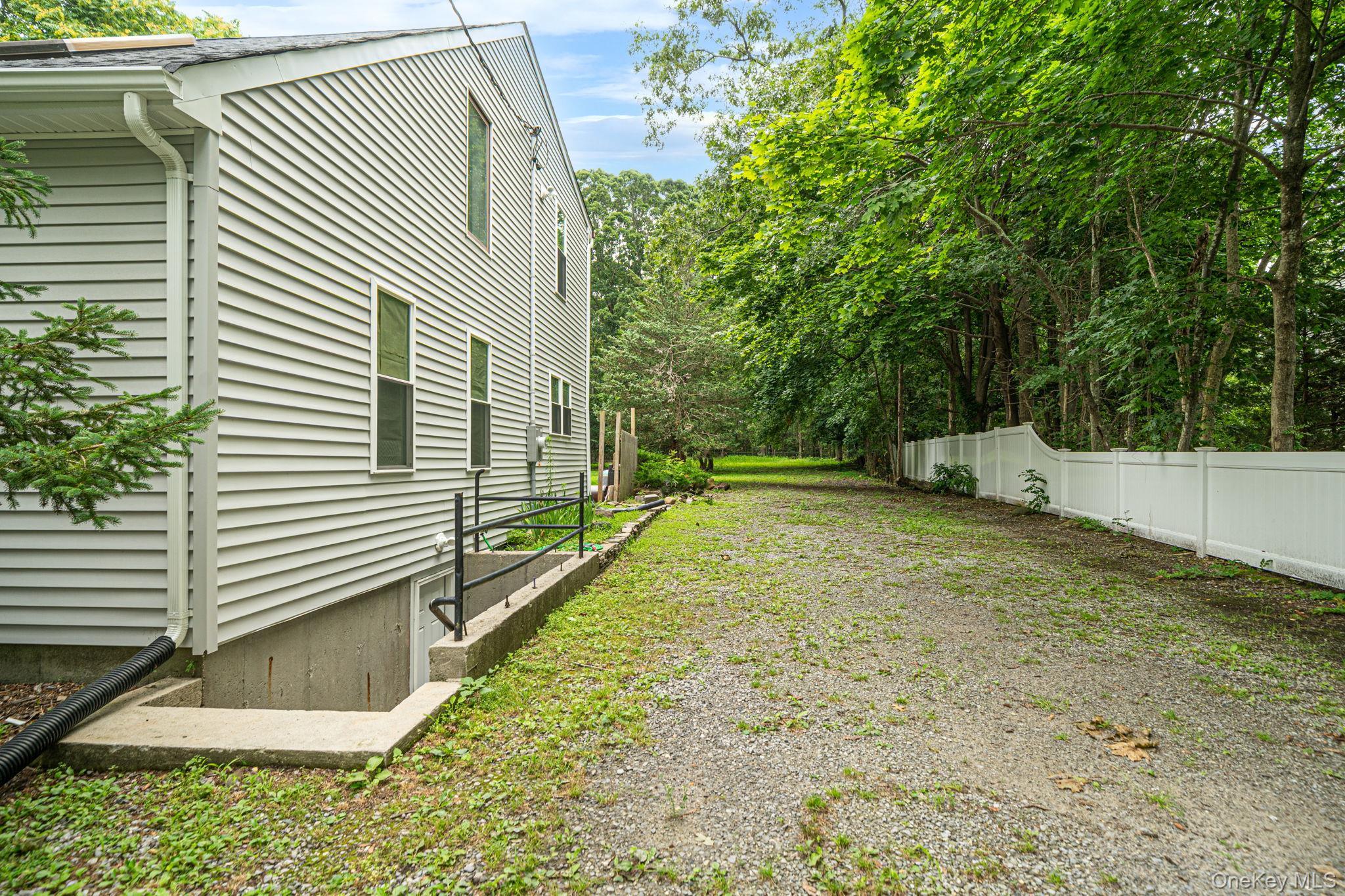Single Family Cozine Road S  Suffolk County, NY 11934, MLS-1027865-31