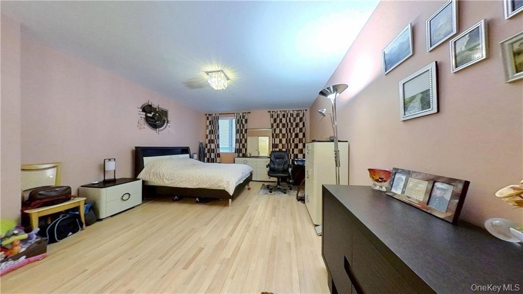 Condo Bath Avenue  Brooklyn, NY 11214, MLS-1027890-14