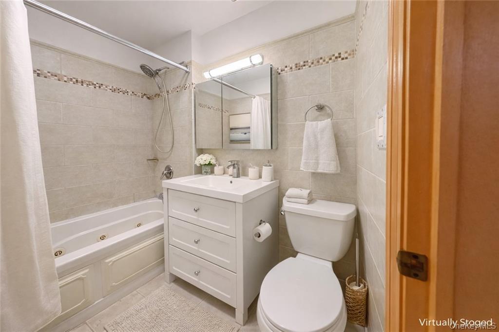 Condo Bath Avenue  Brooklyn, NY 11214, MLS-1027890-4