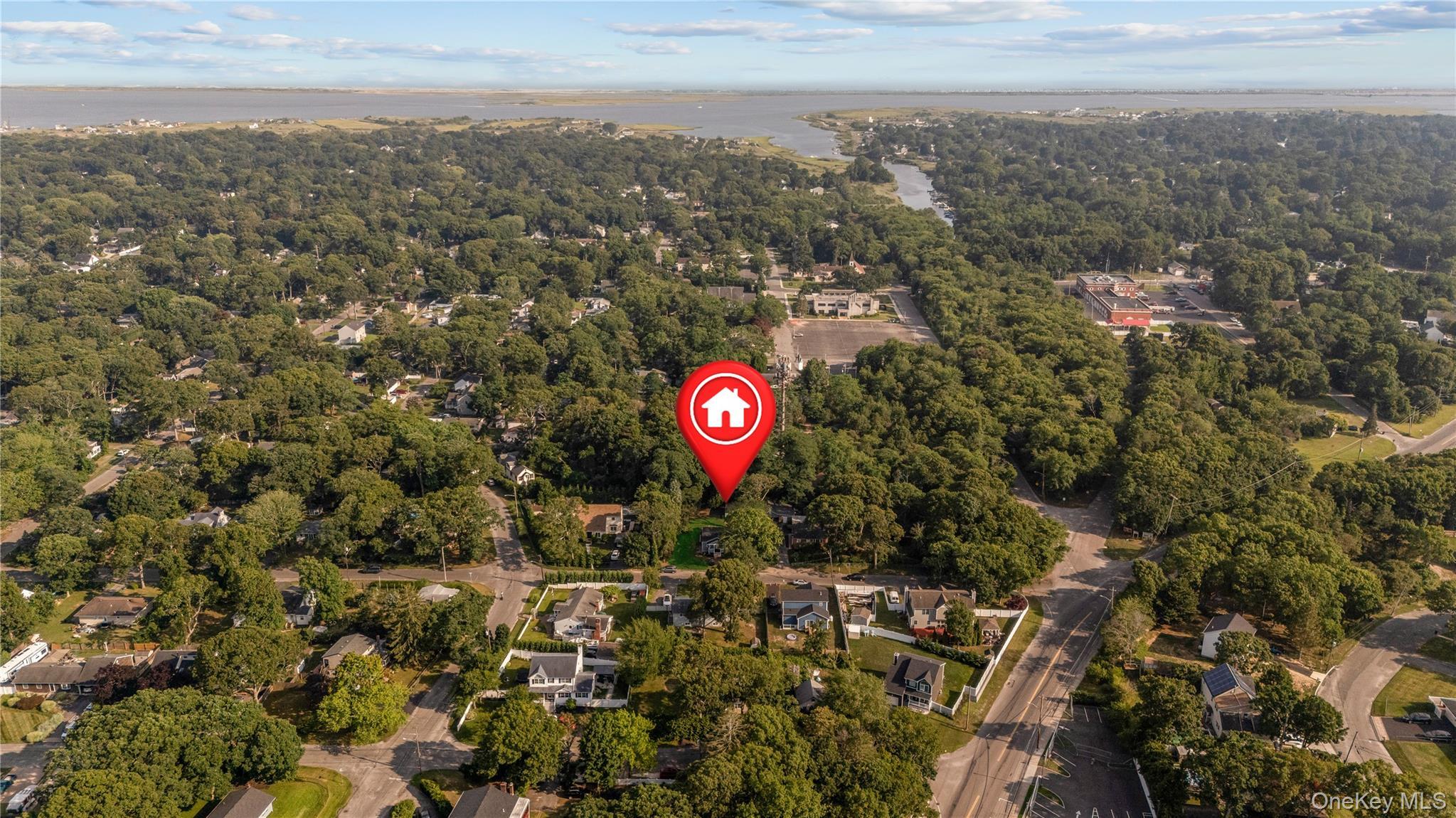 Single Family Barclay Road  Suffolk County, NY 11951, MLS-1027921-31