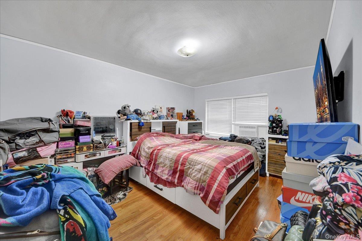 Single Family Seminole Avenue Bronx, NY 10461, MLS-1027925-11