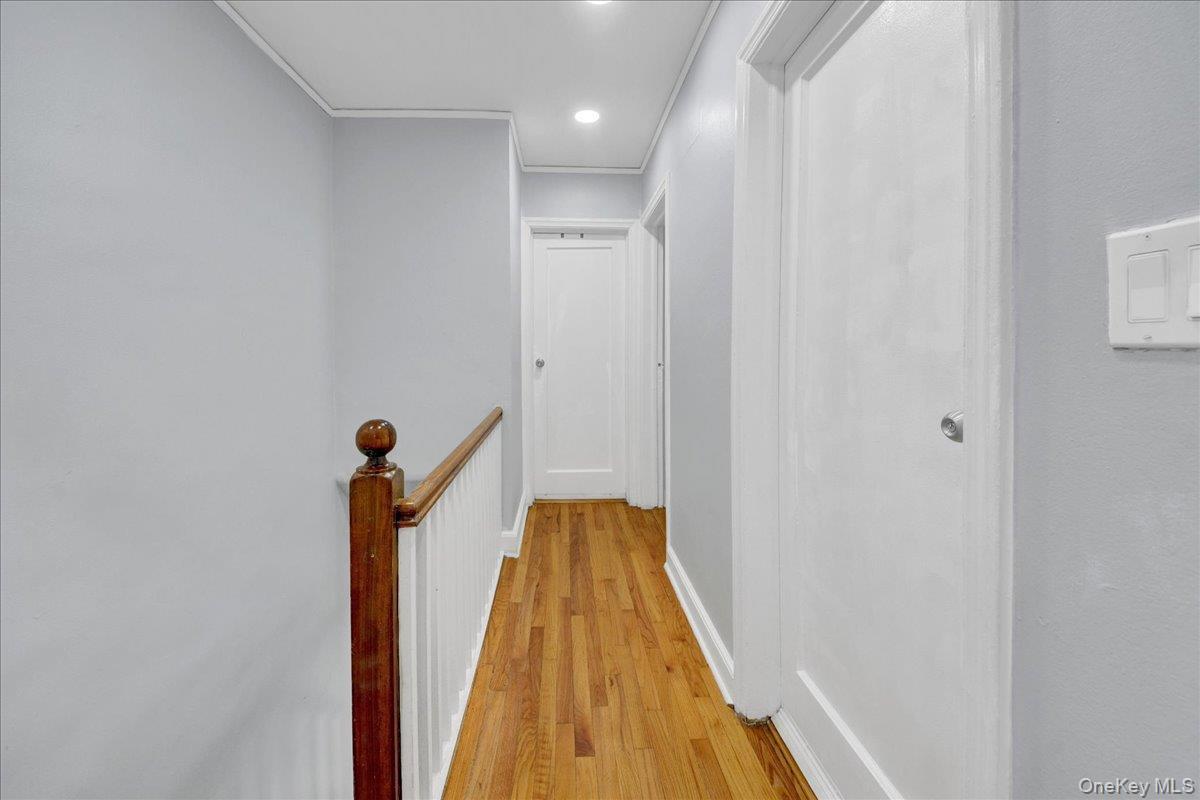Single Family Seminole Avenue Bronx, NY 10461, MLS-1027925-15