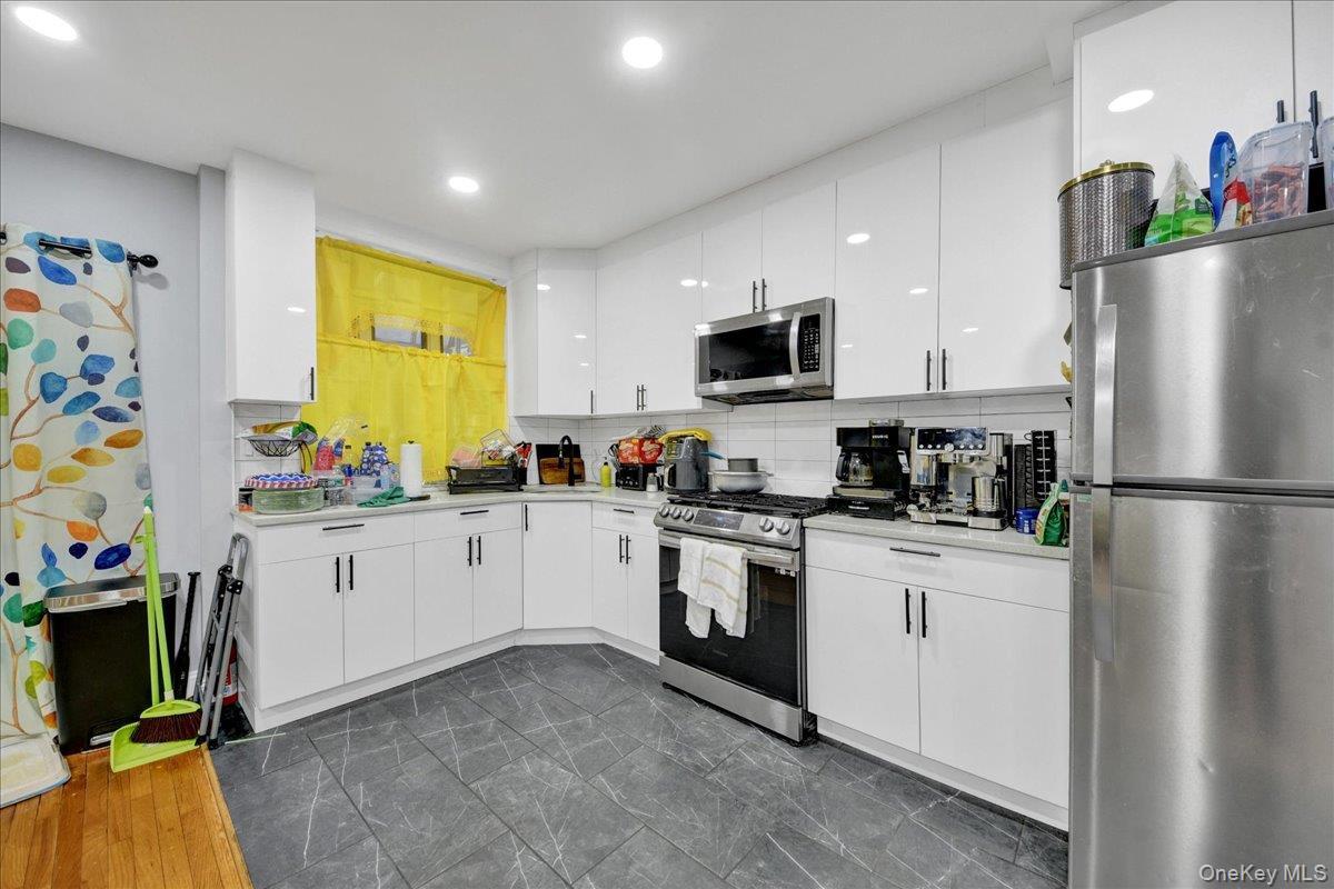 Single Family Seminole Avenue Bronx, NY 10461, MLS-1027925-18