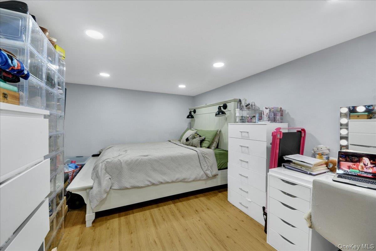 Single Family Seminole Avenue Bronx, NY 10461, MLS-1027925-2