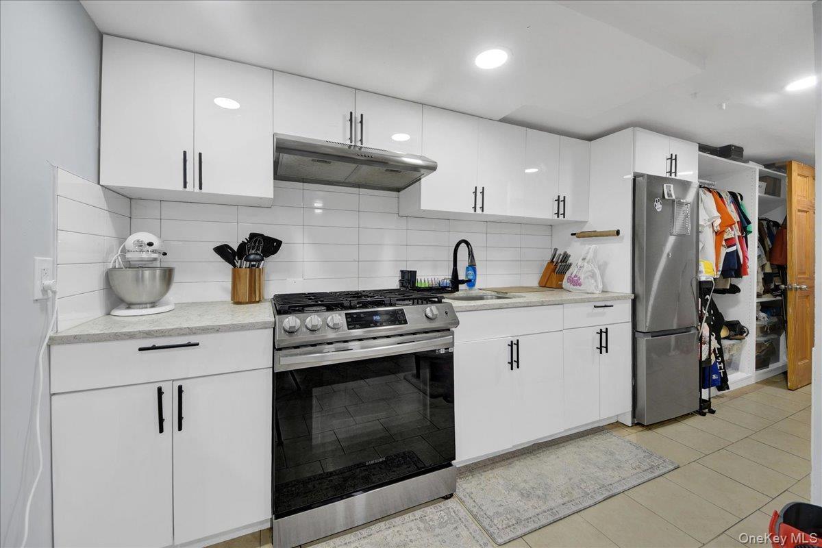 Single Family Seminole Avenue Bronx, NY 10461, MLS-1027925-4
