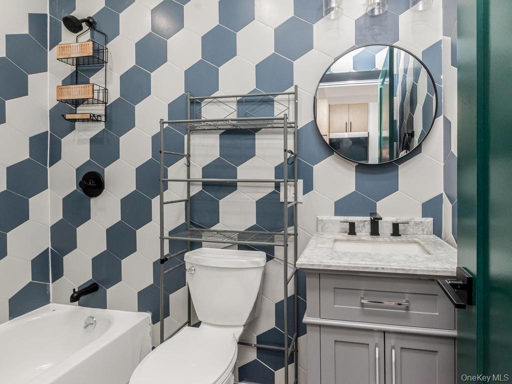 Single Family Lorillard Place Bronx, NY 10458, MLS-1027935-16