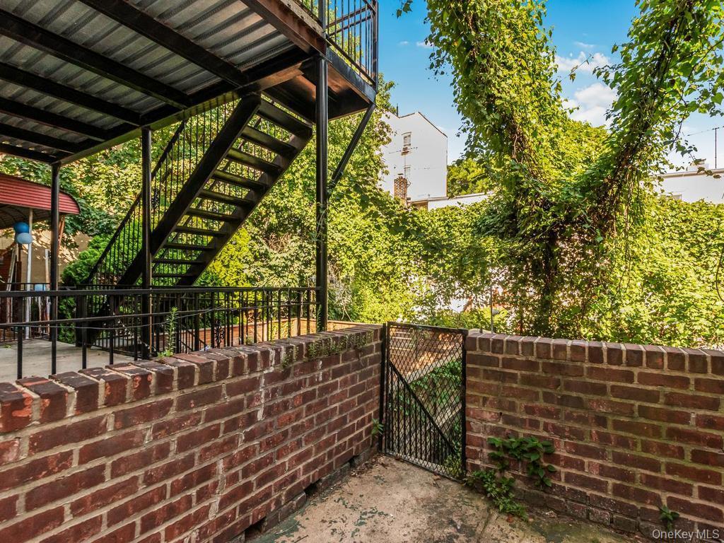 Single Family Lorillard Place Bronx, NY 10458, MLS-1027935-19