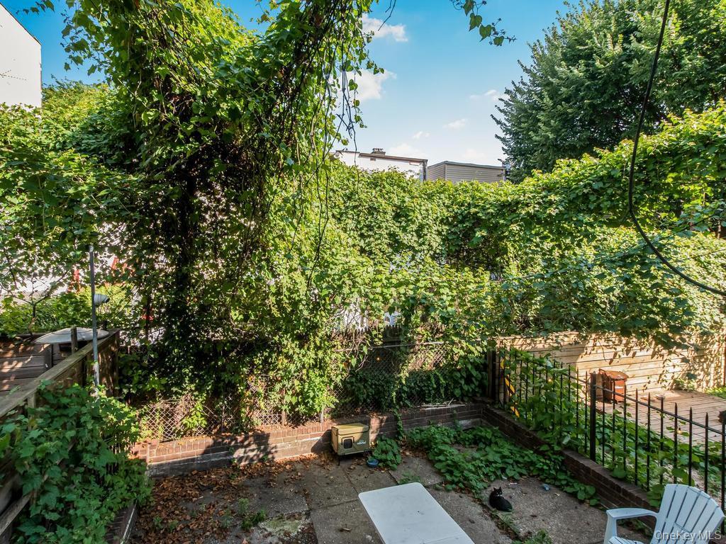 Single Family Lorillard Place Bronx, NY 10458, MLS-1027935-20
