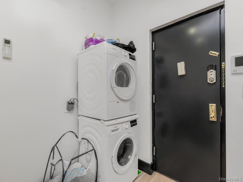 Single Family Lorillard Place Bronx, NY 10458, MLS-1027935-9